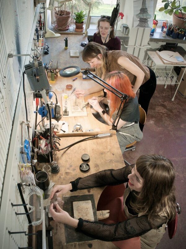 Recyklácia striebra technikou tavenia